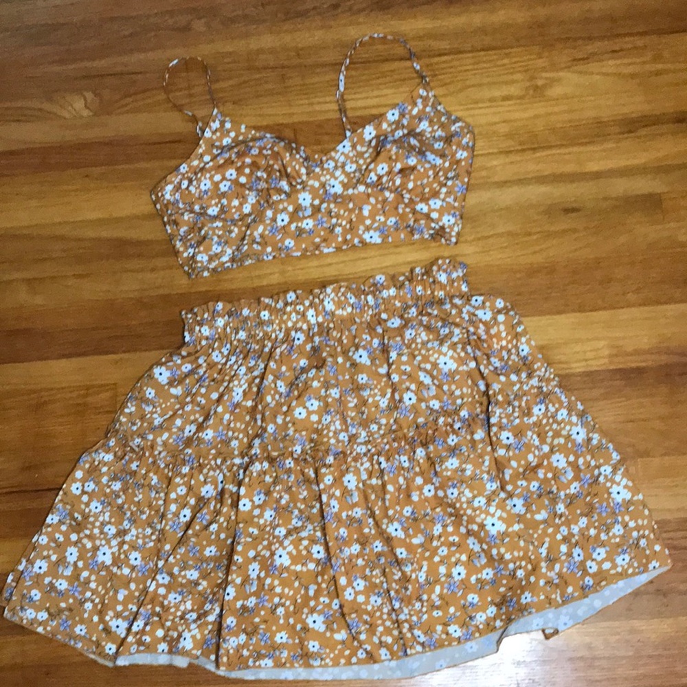 Women’s 2 piece skirt top set Shein size Large